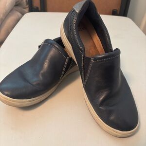 Origins Earth Leather Slip Ons 7 1/2 shoes